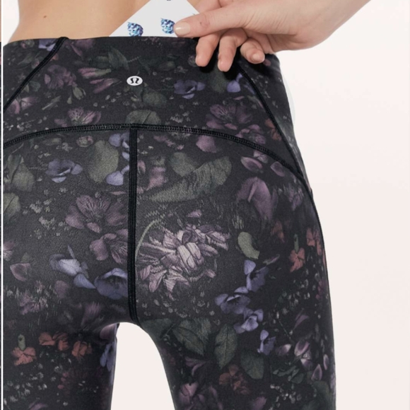 Lululemon Train Times Crop (17") Frozen Flourish Multi / Black - Picture 7 of 12